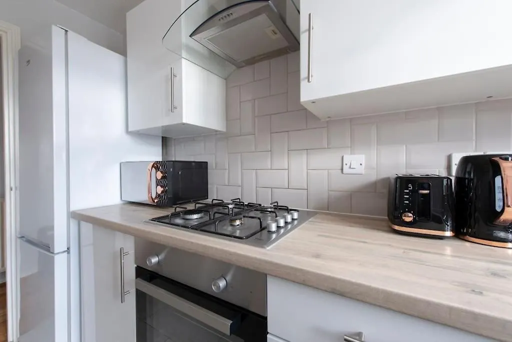 Lovely 2 Bedroom Condo With River & City View Λονδίνο
